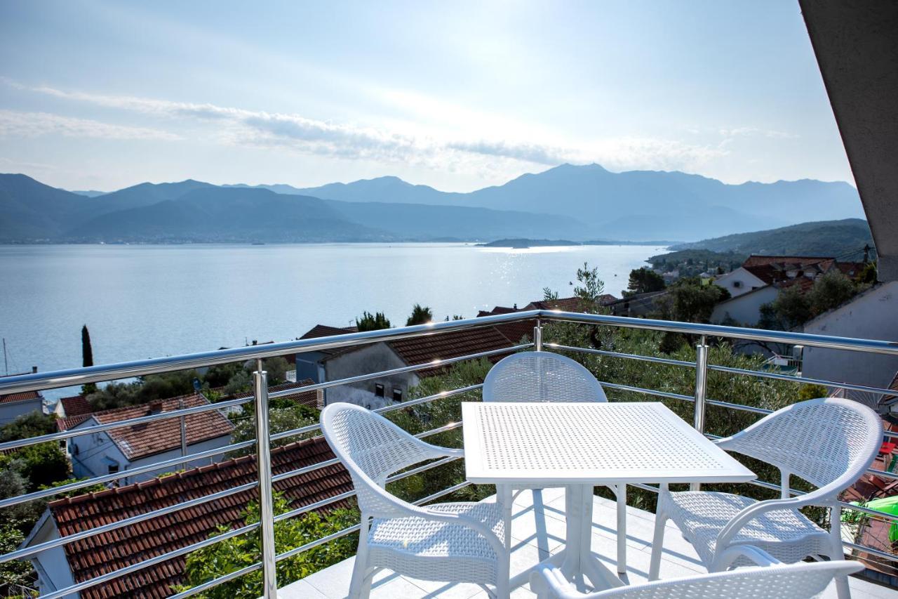 Boka 2 Apartamento Krasići Exterior foto